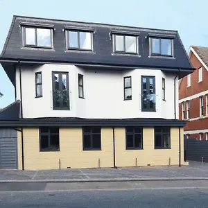 Luxury 3 Bedroom Near & Poole Bournemouth
